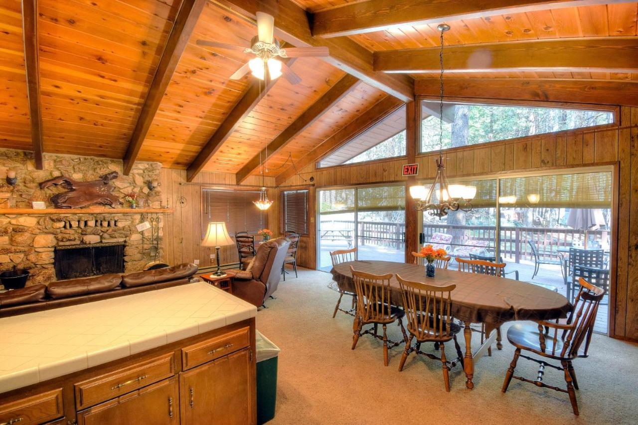 Papa Bear Cabin North Wawona Экстерьер фото
